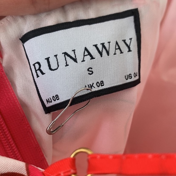 Runaway Tammy Dress Fuschia Floral Small Size 4 NWOT - Picture 9 of 13